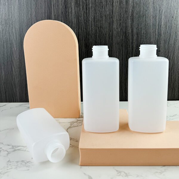 square plastic bottle suitable for hand sanitizer and disinfection gel It is a daily-use and travel dispensing bottle made of HDPE