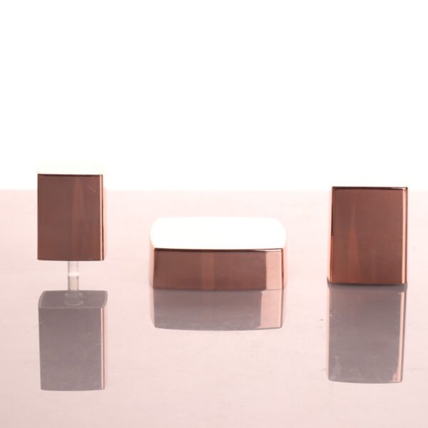 Plastic cap for the bottles of square loose powder setting powderfoundation and essence liquid